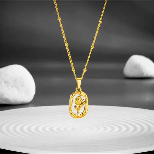 Golden_Stainless_Steel_And_Hypoallergenic_Coating_Necklace_For_Women